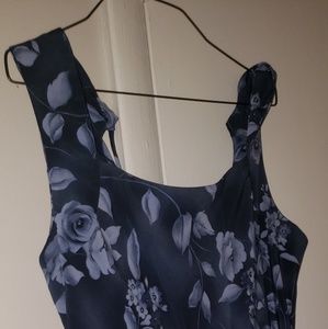 Floral print summer dress.